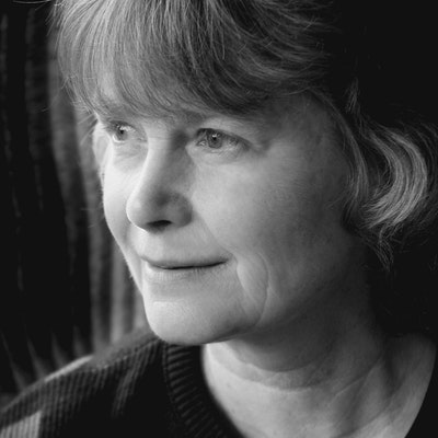 portrait photo of Carolyn McCurdie