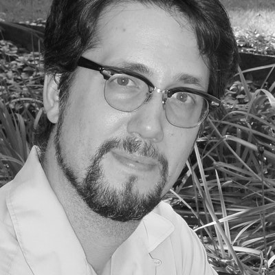 portrait photo of Steve Hockensmith