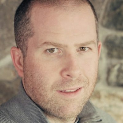 portrait photo of Aaron Starmer
