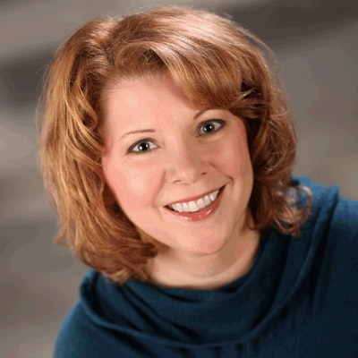 portrait photo of Melanie Benjamin