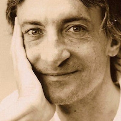 portrait photo of Chris Raschka