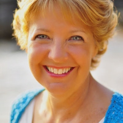 portrait photo of Robin Jones Gunn