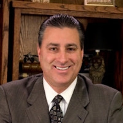 portrait photo of Dirk Zeller