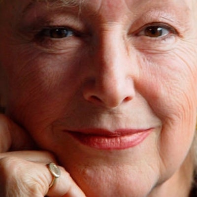 portrait photo of Lesley Hazleton