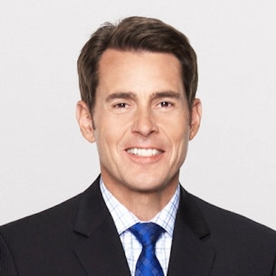 portrait photo of Tom Verducci