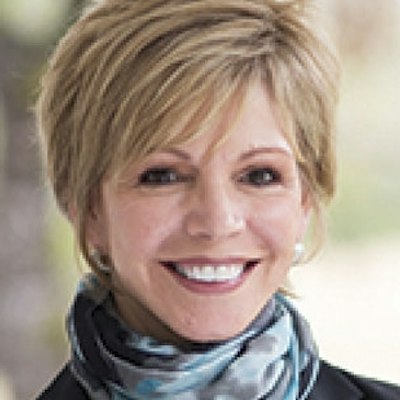 portrait photo of Leslie Vernick