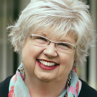 portrait photo of Liz Curtis Higgs