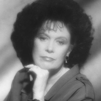 portrait photo of Linda Lee Chaikin