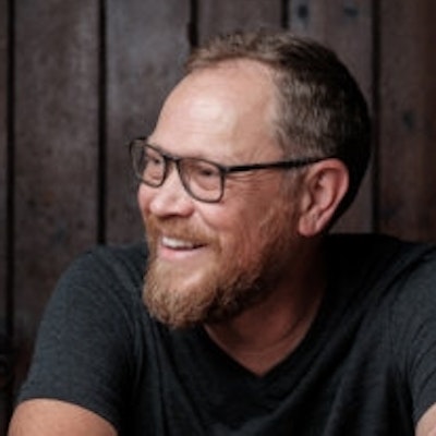 portrait photo of Andrew Peterson