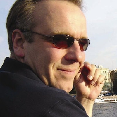 portrait photo of Erol Munuz