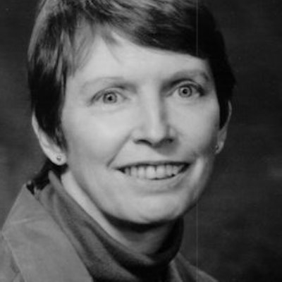 portrait photo of Lois Lowry