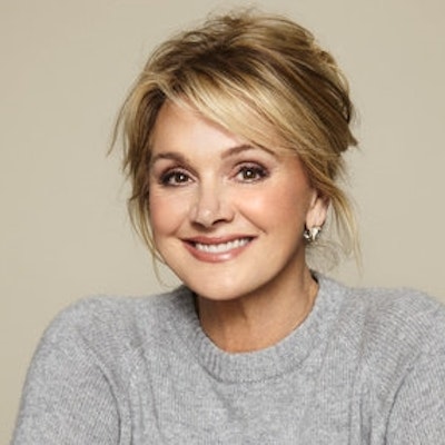 portrait photo of Debbie Travis