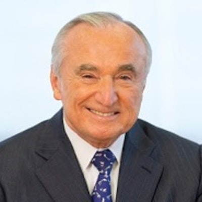 portrait photo of William Bratton