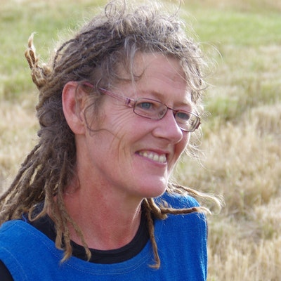 portrait photo of Fiona Eadie