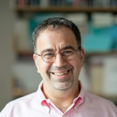 portrait photo of Daron Acemoglu