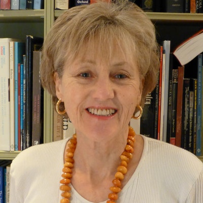 portrait photo of Harriet Tuckey