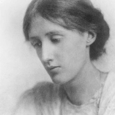 portrait photo of Virginia Woolf