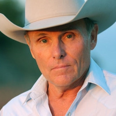 portrait photo of Robert Knott