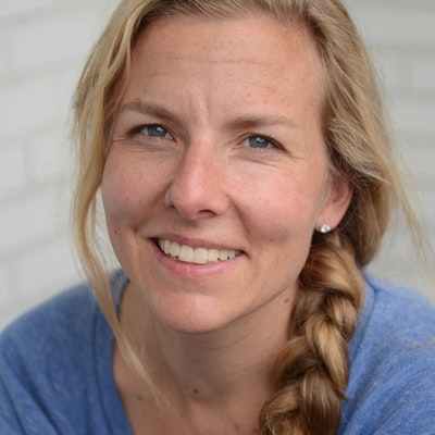 portrait photo of Claire Cameron