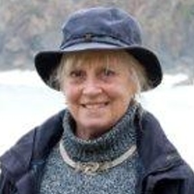 portrait photo of Mairi Hedderwick