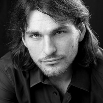 portrait photo of Richard La Ruina
