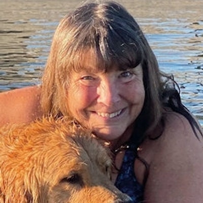 portrait photo of Lynne Cox