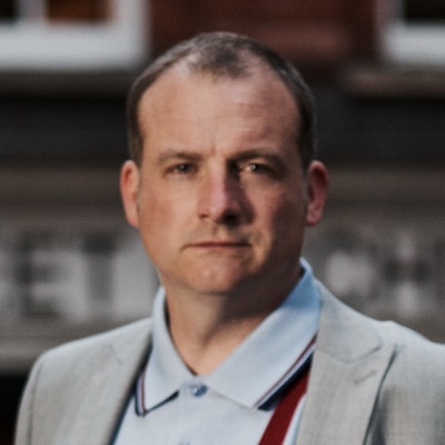 portrait photo of Simon Lister