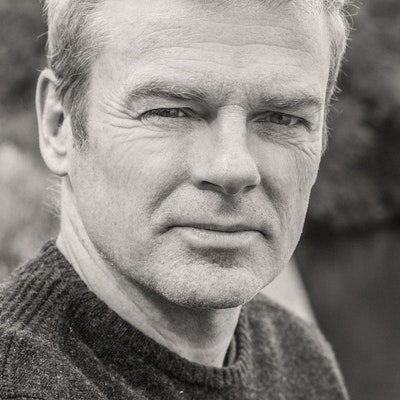 portrait photo of Mark Haddon