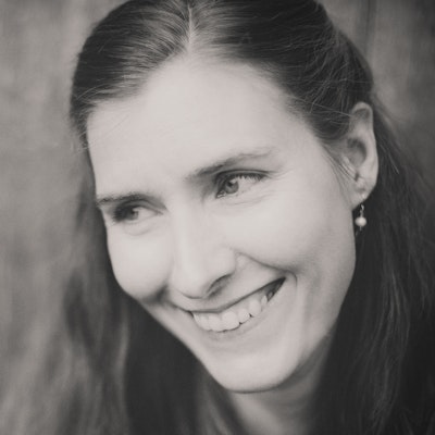portrait photo of Fiona Benson