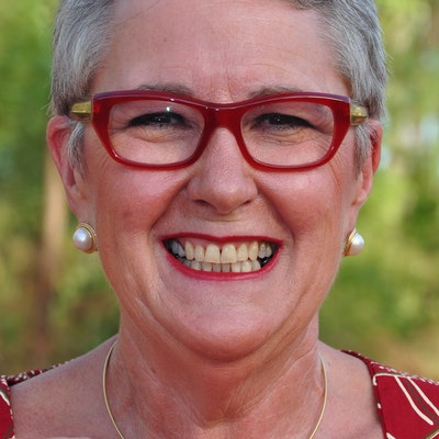 portrait photo of Beth McRae