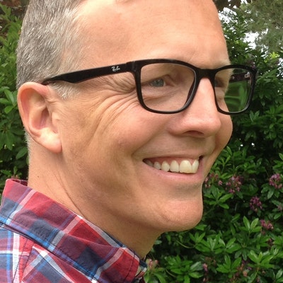 portrait photo of Rob Stevens