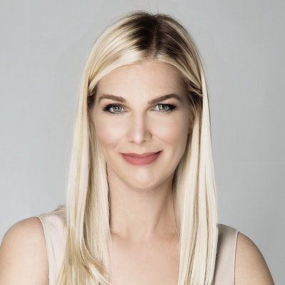 portrait photo of Laura Lynne Jackson