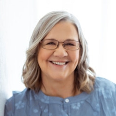 portrait photo of Annelise Ryan