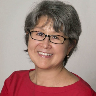 portrait photo of Lynne Kutsukake