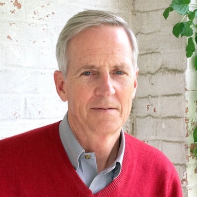 portrait photo of Evan Thomas
