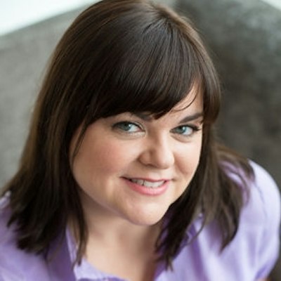portrait photo of Amy Bronee
