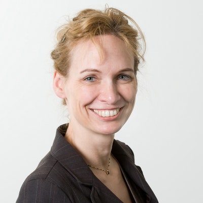 portrait photo of Andrea C. Hoffmann
