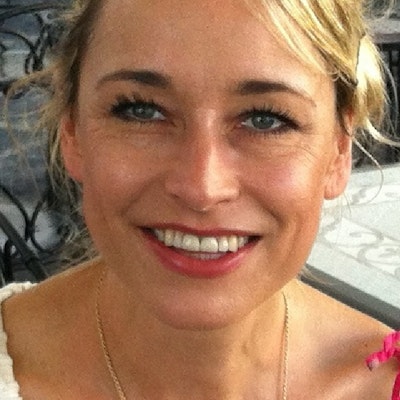 portrait photo of Nancy Revell