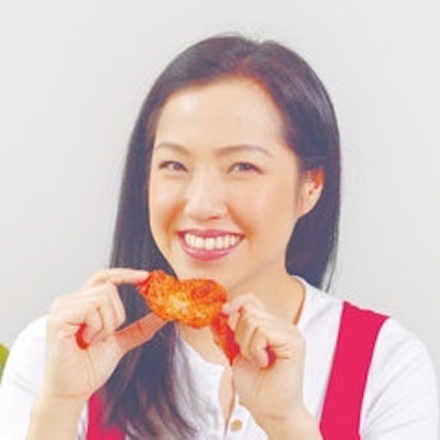 portrait photo of Pailin Chongchitnant