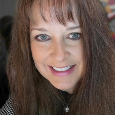 portrait photo of Kristyn Crow