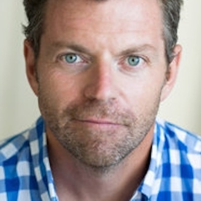 portrait photo of Dave Holmes