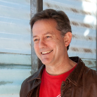 portrait photo of Nick Earls