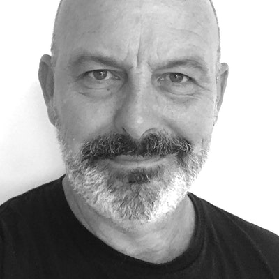 portrait photo of Andrew Daddo
