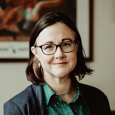 portrait photo of Kate Richards