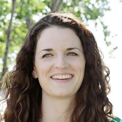 portrait photo of Lindsay Ward