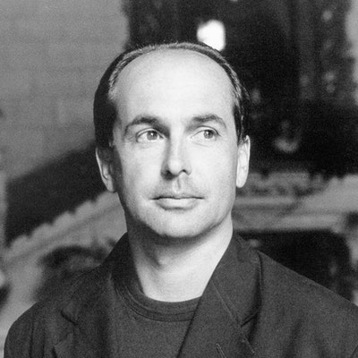 portrait photo of Don Winslow