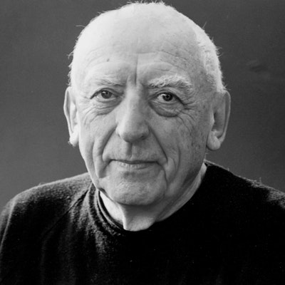 portrait photo of Peter Bromhead