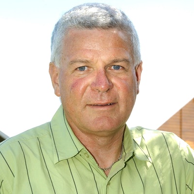 portrait photo of Peter Lineham