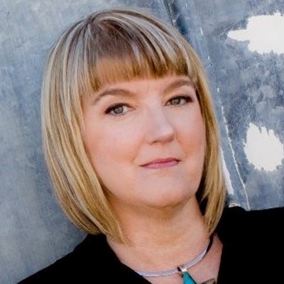 portrait photo of Julia Heaberlin