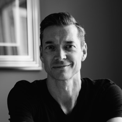 portrait photo of Dave Hackett